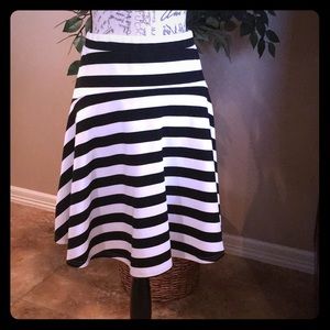 Black & white striped twirl skirt